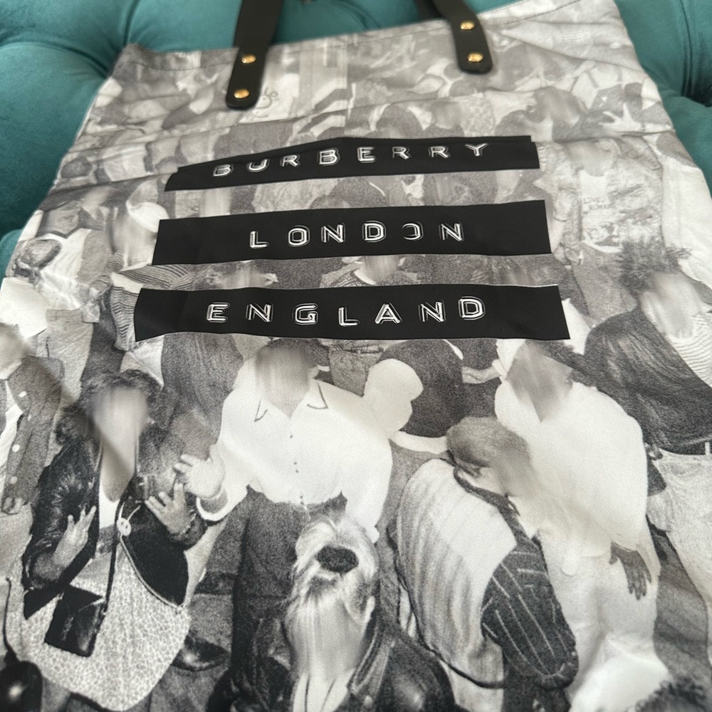Burberry Shopping Tote